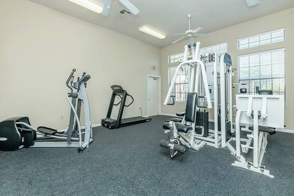 $1,207 / 1br - 700ft2 - Get an amazing workout in our fully equipped Fitness Center! (Dallas - Dallas)63796257718275121