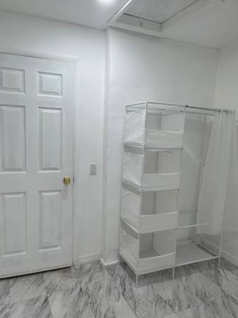 $700 / 1br - ROON FOR RENT (Kendall)64051007107202120