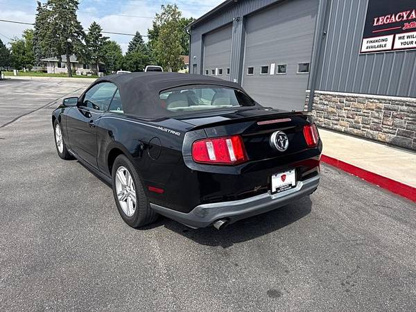 2011 FORD MUSTANG CONVERTIBLE - $9488.0063625029858945122