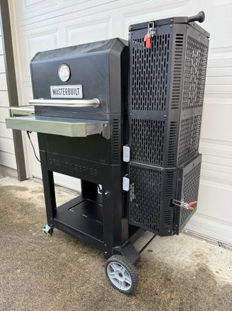 MASTERBUILT Gravity Series 800 Smoker/Grill/BBQ 1