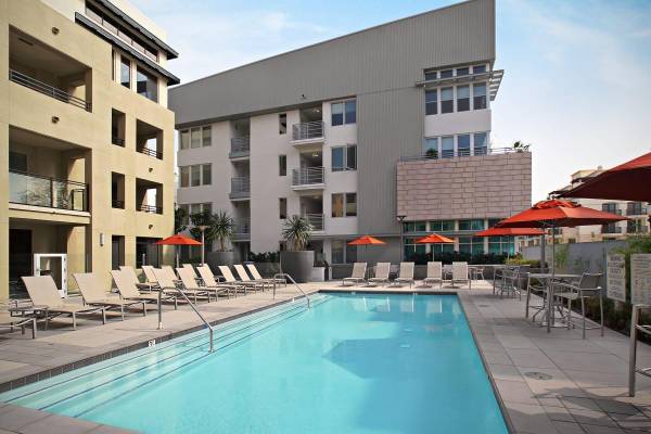 $2,890 / 1br - 763ft2 - ¡Ubicación Imbatible! 1 dormitorio/1 baño con encimeras de granito (Pasadena)63863894840579123