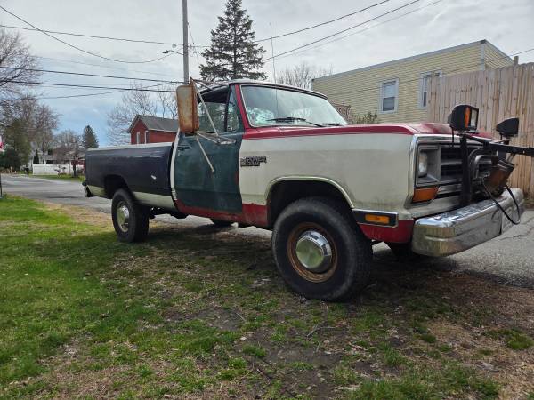 ¿Negociaciones de Dodge Ram W250 de 1988? - $3.500 (Schaghticoke)63477845345027121