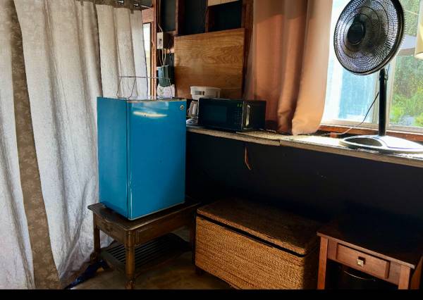 $825 / 1br - $825.00 AVAILABLE NOW. NICE ROOM IN GARAGE! (Oceanside)63878472753155123
