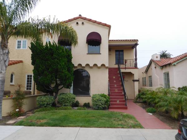 Belmont Shore: Stylish Classic Spanish Duplex Upper 2 Bedroom 1 Bath 1