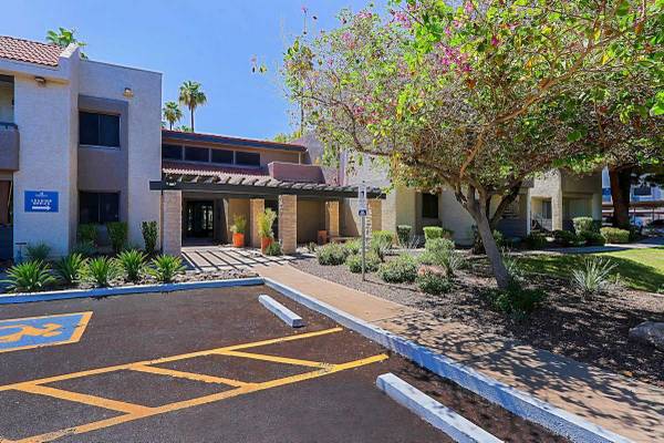 $1,025 / 450ft2 - Air Conditioner, Newly Renovated Homes, Pet Park64024996809857121