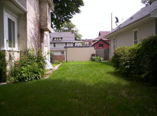$1,300 / 3br - 1300ft2 - Single Family Residence near Grandview Park (Sioux City)64018297670403123
