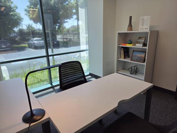 $384 ⛅Chill Autumn Views From Your New Window Office, Now 50% OFF!⛅ (Arden-Arcade / Sacramento)63790983015937122