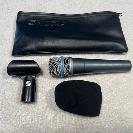 Sure BETA 57 Mic 1