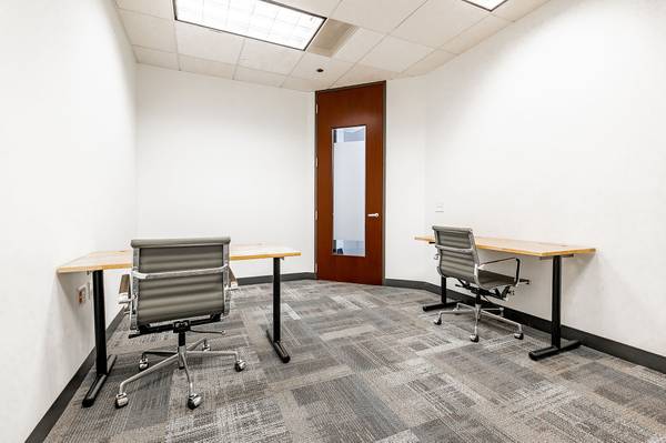 $649 Private Office Space -- All-Inclusive Pricing (Chicago, IL)63781678338817120
