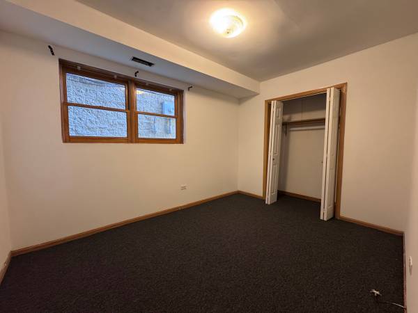 $1,950 / 2br - WICKER PARK: MASSIVE 2 BED 1 BATH S/S D/W DINING FIREPLACE HEAT INC (Wicker Park)63898600812674124