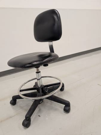 Esd shop stools 1