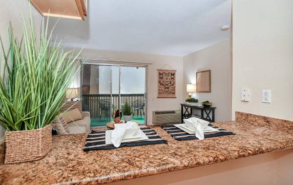 $1,700 / 1hab - 490ft2 - ¡Hogar recién pintado de 1 hab y 1 baño! (walnut creek)63857952322945123
