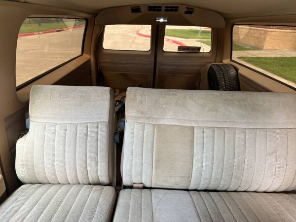 Suburban Chevy 1985 - $3.600 (Woodlands tx)63617061140611124