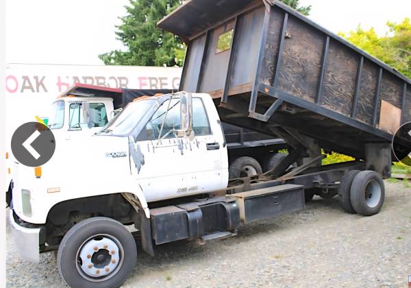 Camión volquete plano de 1991 Gmc - $7,500 (Kingston)63617955570689120