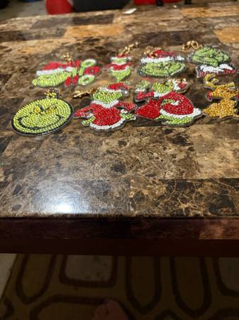 Diamond painting Grinch Keychains 1