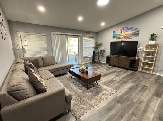$500 / 1br - ✨ Private Room + Bath Near JAX Airport – Grothe St, Jacksonville 🏡✈️ (𝐆𝐫𝐨𝐭𝐡𝐞 𝐒𝐭)63377634466305121