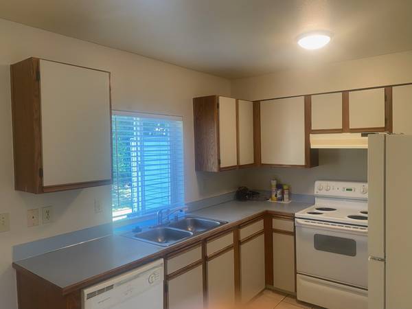 $1,875 / 2br - 950ft2 - 2 Bedroom Townhouse (Downtown Lake Stevens)63891324535169122