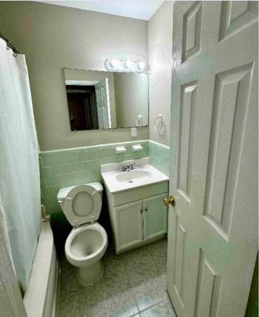$850.00 / 1br - Nice!!! Furnished room with super fast internet, utilities included, n63964126537858124