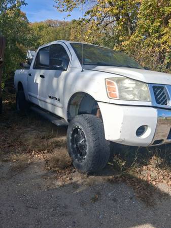 V8 titan 1