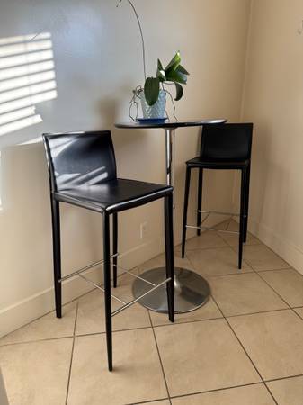 Bar stools and high table 1