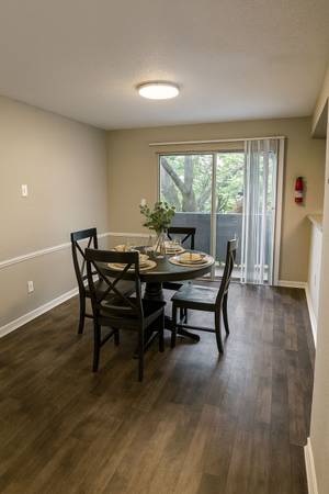 $1,101 / 2br - 1320ft2 - Avery Trace Apartments 4020 (Port Arthur)64036372305539121