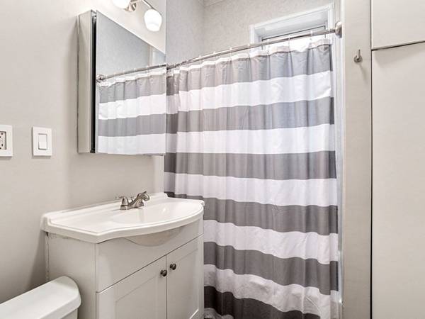 $1,800 / 1br - 485ft2 - centrally located Fenway condo64213538431873122