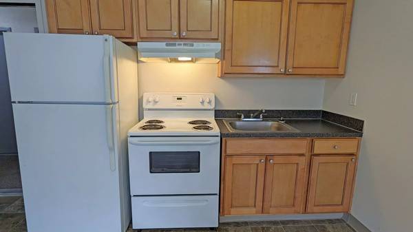 $1,045 / 385ft2 - Where every detail counts: Dive into our Studio 385 Sq Ft. (Portland)63914739455106121