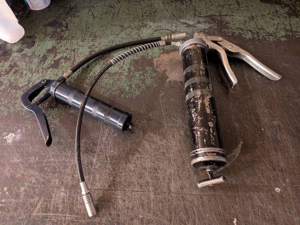 2 Grease Guns Large/Small Zerk Style 1