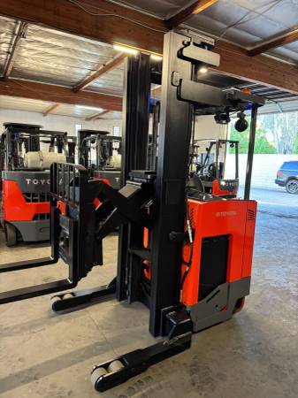 2019 Toyota 9BRU18 Reach Truck Forklift 1