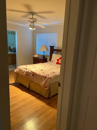 Private Master Bedroom close to Winchester Blvd, Valley Fair 1