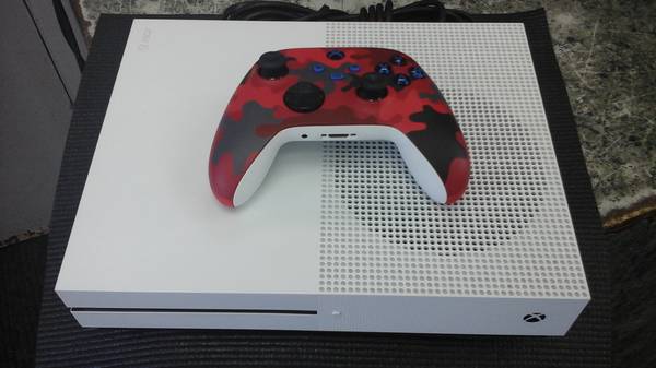 Xbox One S - Reference # 194496-1 1