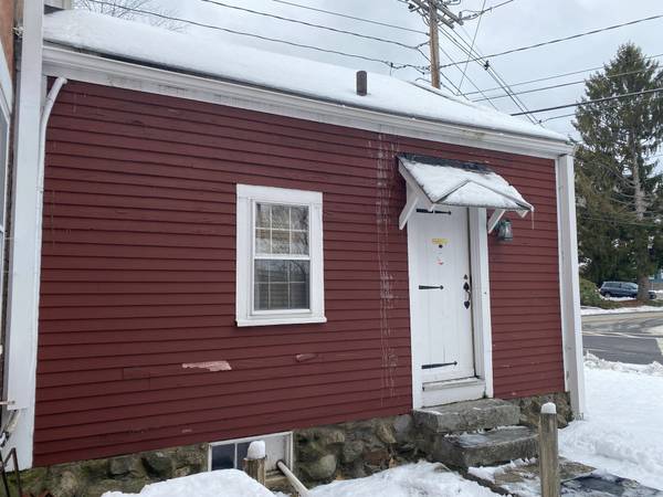 $1,000 / 430ft2 - Unique Single Office (West Acton Village)63856339207169121