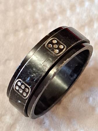 Found fidget ring w/suit of cards pattern (Milwaukee, King Road)63958287732867120