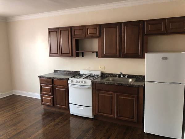 $1,150 / 500ft2 - ¡ESPACIOSO Y estudio renovado! ¡CALEFACCIÓN INCLUIDA!63844192162305120