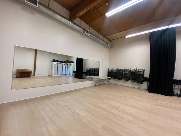 Studio Space for Rent (great for acting, yoga, dance, music, etc) 1