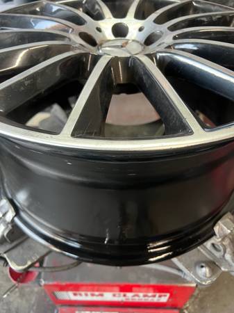 REPARACIÓN DE LLANTAS AGRIETADAS O DOBLADAS A PARTIR DE $85  
LLANTAS USADAS - $1 (Bell Gardens)63471426886787121