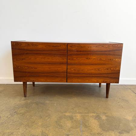 Danish Modern Ib Kofod-Larsen Rosewood Sideboard for Faarup Møbelfabri 1