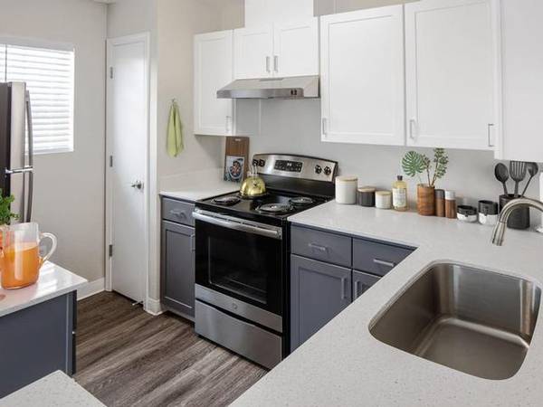 $1,684 / 1br - 659ft2 - Pet friendly!, Sleek energy efficient appliances (8900 SW Sweek Drive)63672654653571124