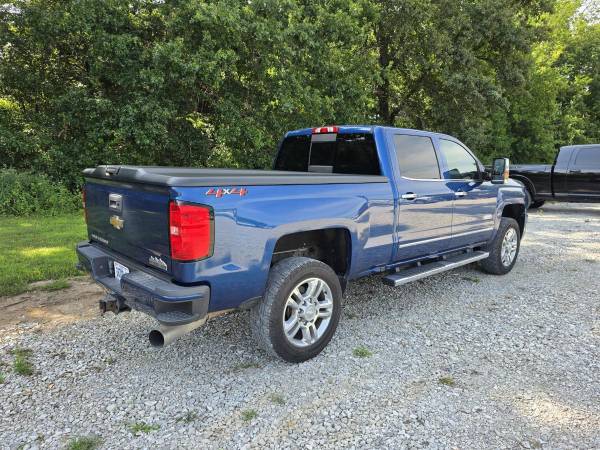 2019 Chevrolet Silverado HD - Photo 6