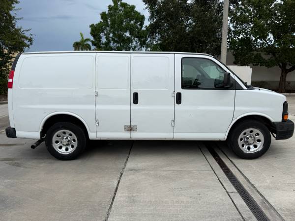 2014 Chevrolet express 1500 - Photo 4
