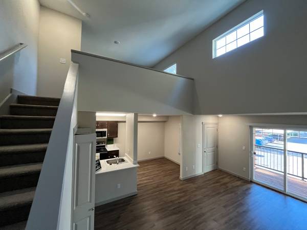 $1,650 / 1br - 850ft2 - Contemporary Loft Gorgeous Community-Choose your Special! (Beaverton)64038883711233121