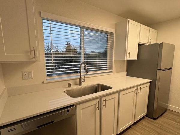 $2,439 / 3br - 1132ft2 - Piscina al aire libre, electrodomésticos de acero inoxidable, se admiten mascotas64031312025857122