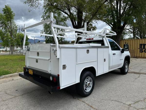 2022 Chevrolet Silverado HD - Photo 4