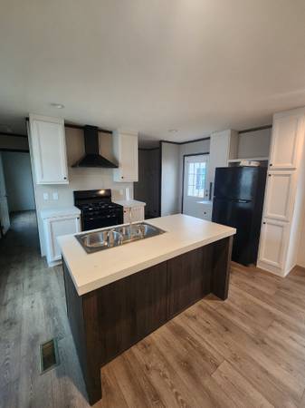 $950 / 3br - Vida cómoda hecha simple (Junction City)63978412625922120