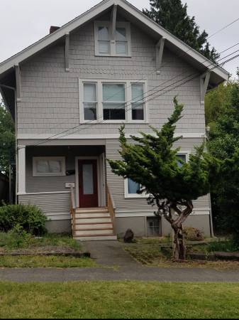 $1,700 / 1br - 800ft2 - Wallingford "Old World Charm" (Wallingford)63910195678467120