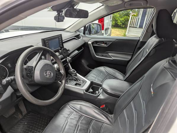 Toyota RAV4 XLE AWD - $21,800 (Seattle)63623060562049122