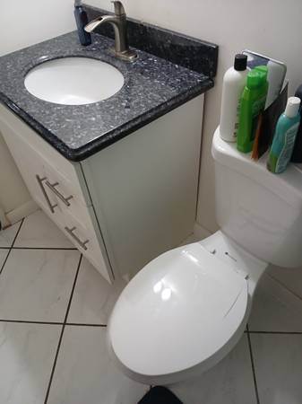 $450 / 2br - Room for rent (Fortlauderdale)63825137241217124