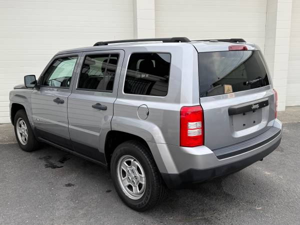 2017 JEEP PATRIOT SPORT **65K MILES **1 OWNER** - $7,700 (TACOMA)63474706707457122