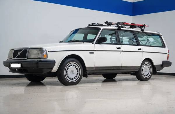 Volvo station wagon 1989, 100K miles 1