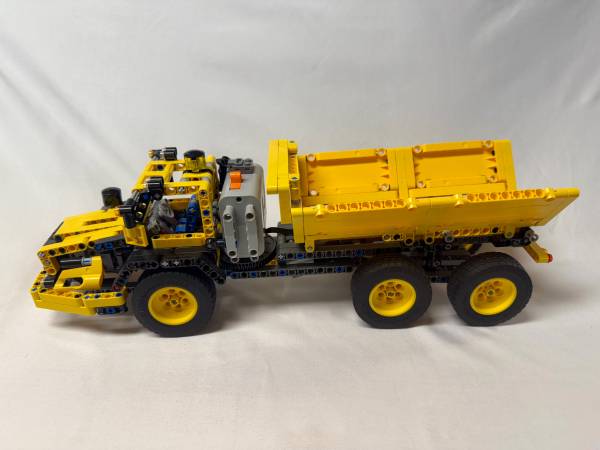 Lego Technic 8264 Hauler 1